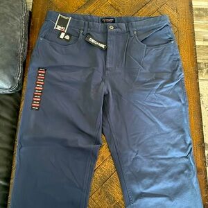 Men’s RoundTree & Yorke Classic Fit Flat Front blue pants; size 38W/32L